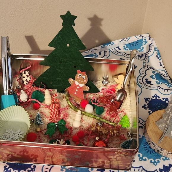 Christmas sensory bin handmade add ins Xmas tree gingerbread snowflake ornament - Picture 11 of 11